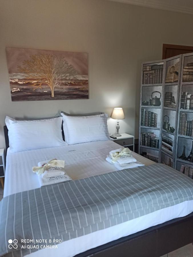 Athena'S Luxury Place Agria Esterno foto