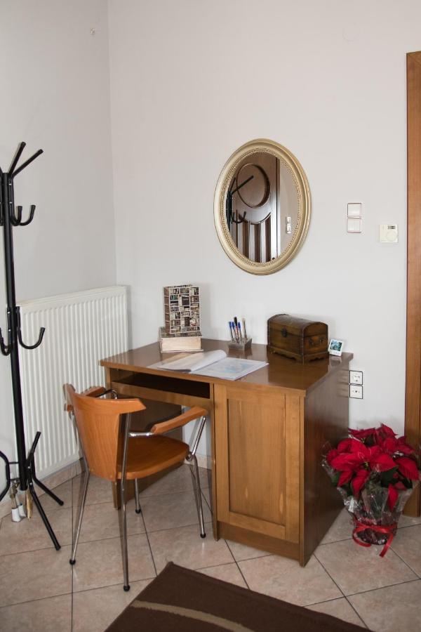 Athena'S Luxury Place Agria Esterno foto